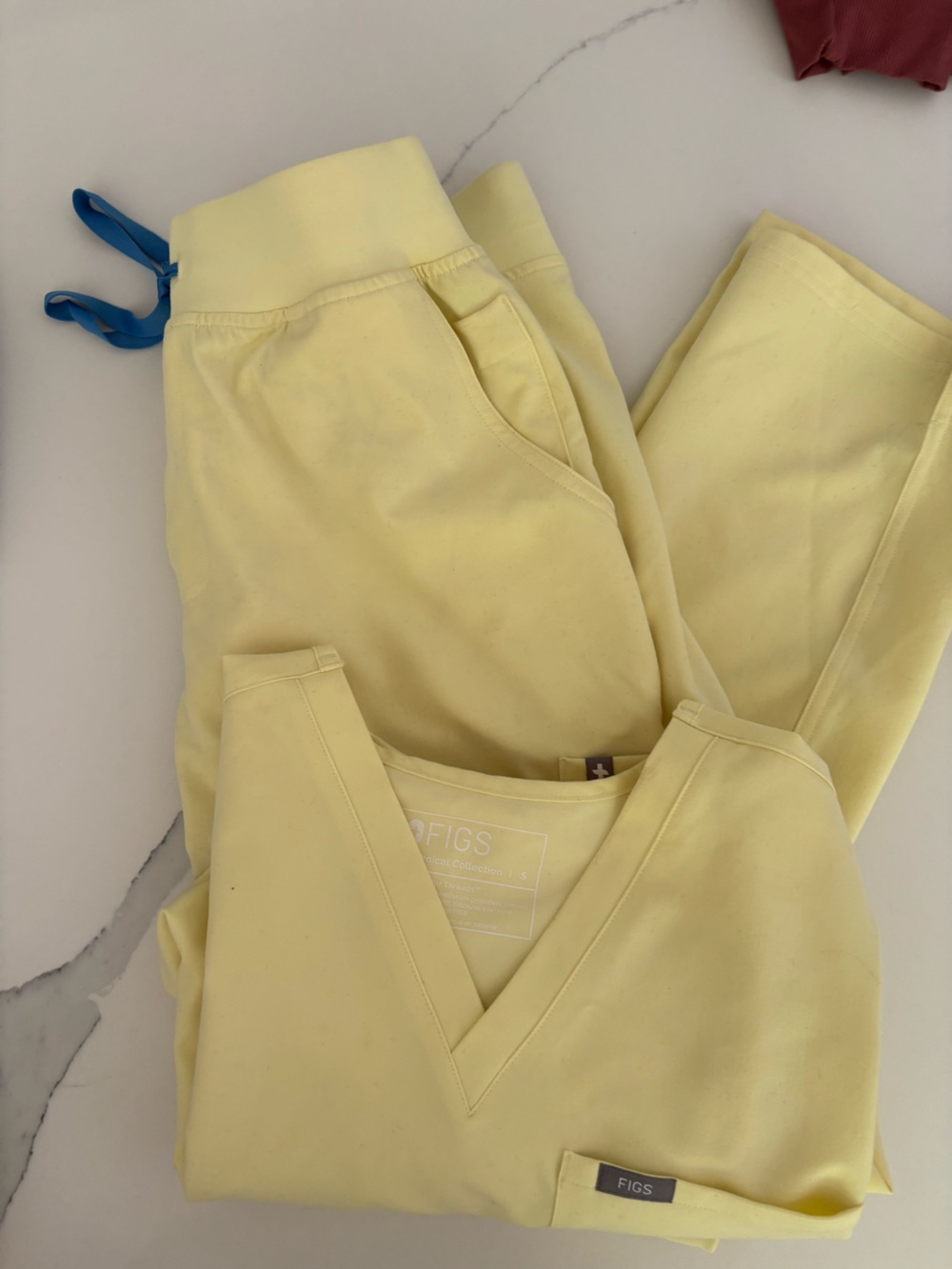 FIGS Scrubs Bundle Size Small – 4 Matching Sets